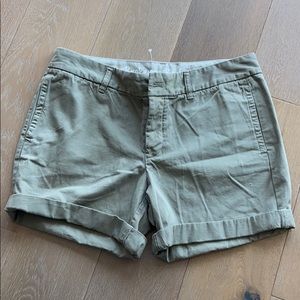 NWT J. Crew Broken in Boyfriend Chino shorts